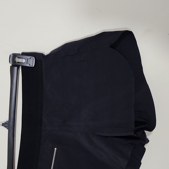 Athleta Black Running Black Shorts Women's Size 4 - Picture 3 of 9